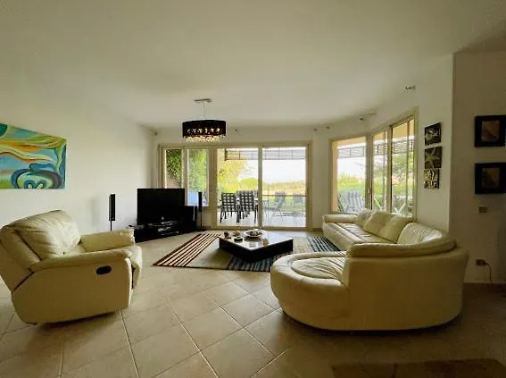 Spacious View 6 Bedrooms Einbay Villa *