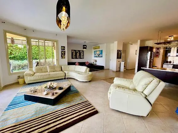 Villa Spacious View 6 Bedrooms Einbay